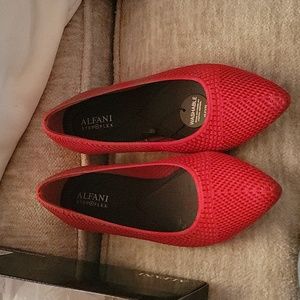 Alfani poppy red flats